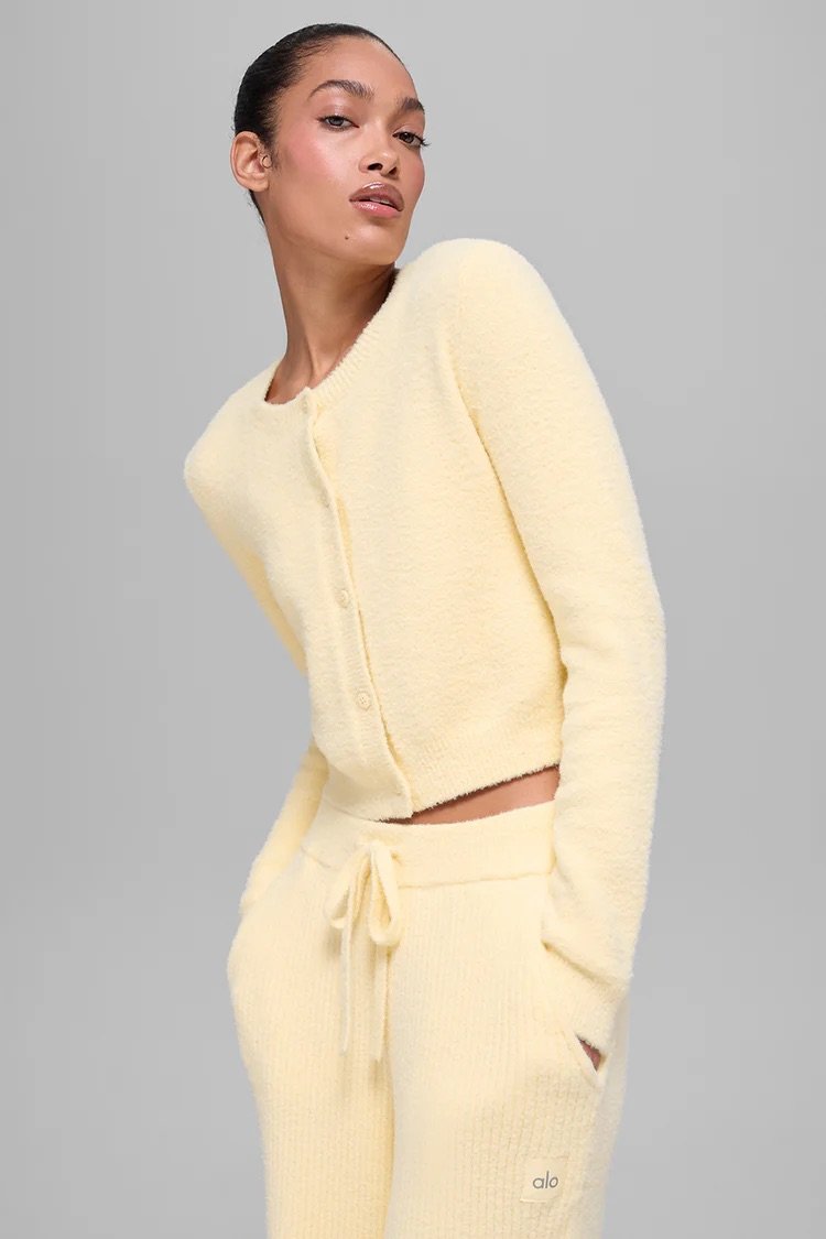 Alo Yoga Candlelight Yellow Collection - Winter 2026 — EXTRA MAGIC